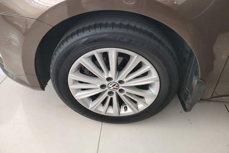 Used Volkswagen Gran Lavida 2013 1.4 TSI Automatic Comfort Model