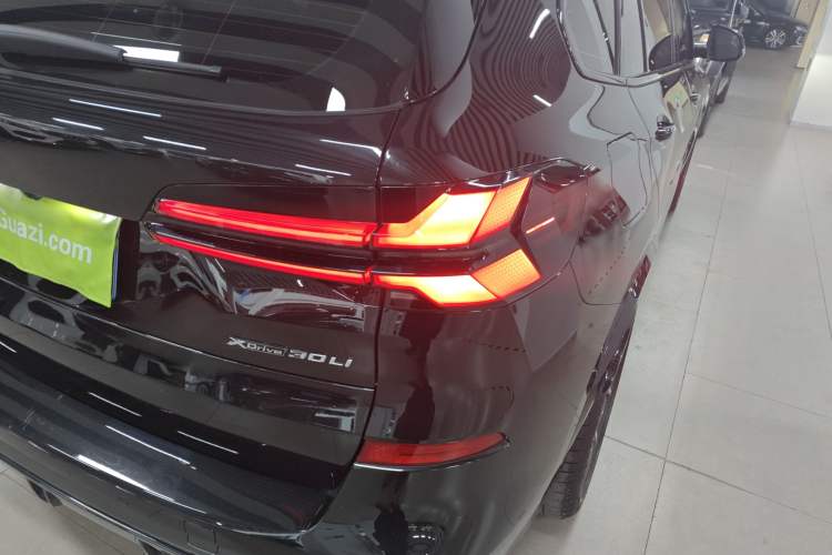 Used BMW X5 2023 xDrive 30Li Luxury M Sport Night Edition Package