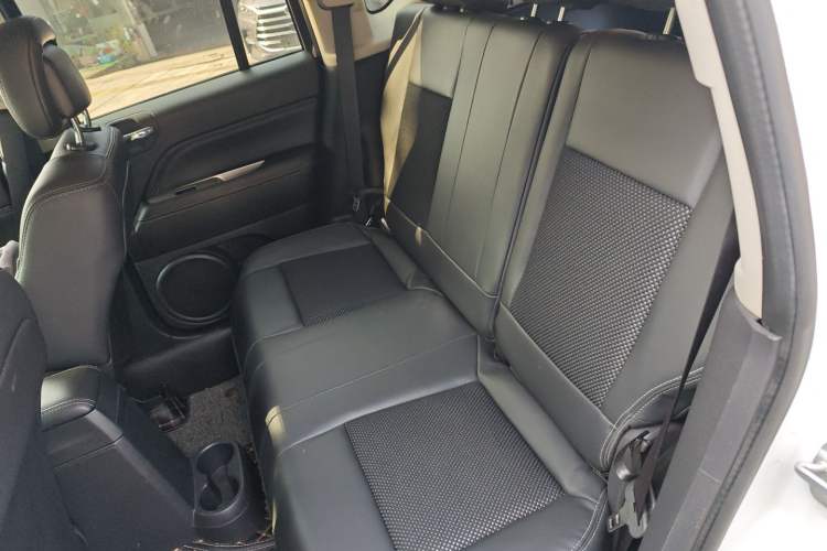 Used  Compass 2014 Revised Version 2.4L Four-Wheel Drive Comfort Edition
