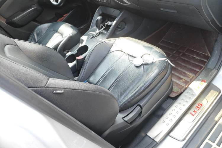 Used Hyundai ix35 2015 2.0L Automatic 2WD Smart Version China V Standard
