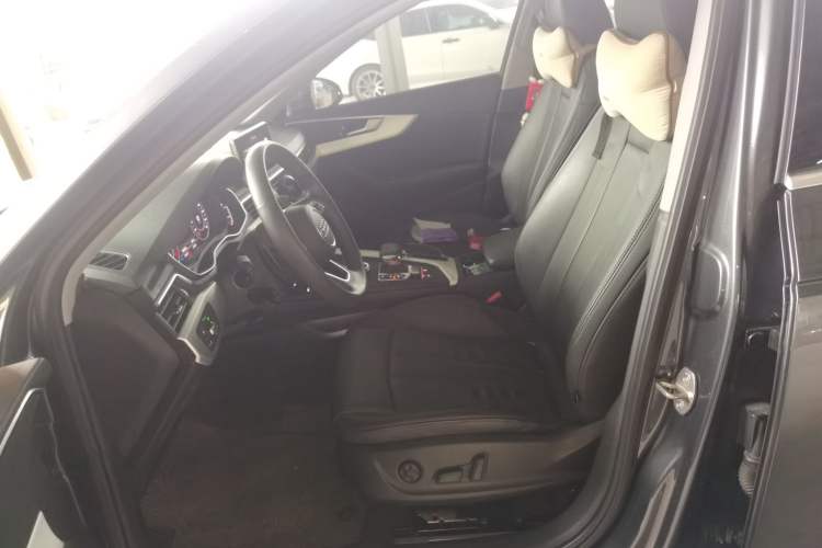 Used Audi A4L 2019 40 TFSI Fashion Edition China VI Emission Standard