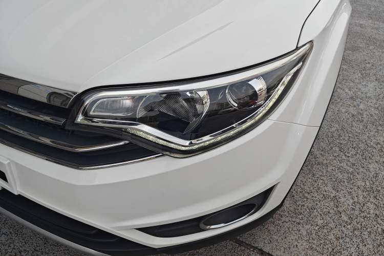 Used FAW Senya R7 2017 1.6L Manual Luxury Model
