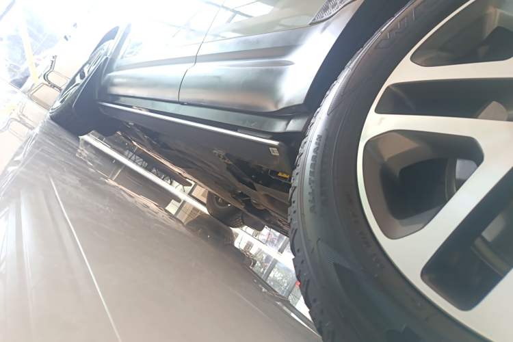 Used Land Rover Defender 2023 Facelift 110 3.0T P400 Dark Edition
