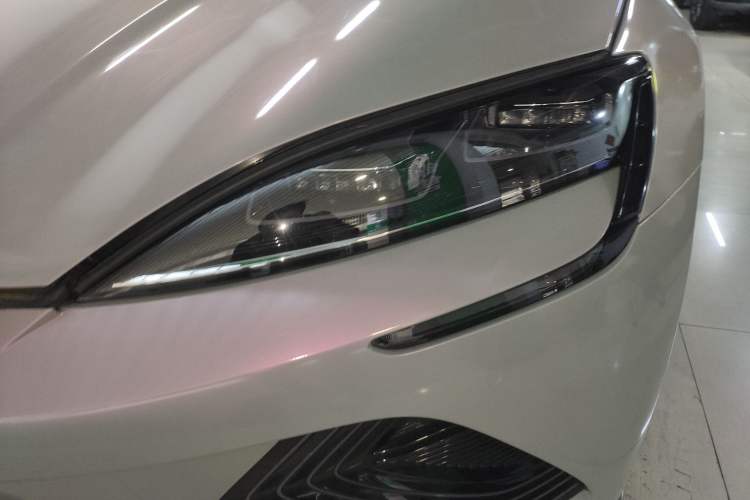 Used BYD Seal 2022 550 km Standard Range Rear-Wheel Drive Prestige Version
