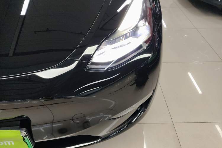 Used Tesla Model Y 2022 Long-Range All-Wheel-Drive Version