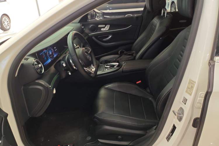 Used Mercedes-Benz E-Class 2018 E 300 L Sporty and Stylish Model
