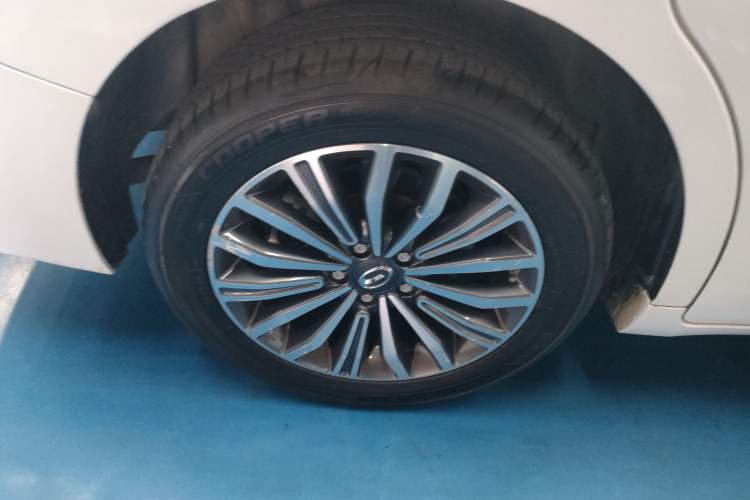 Used GAC Trumpchi M6 2019 270T DCT Luxury Edition (7-seater) China VI
