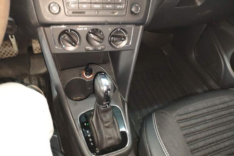 Used Volkswagen Polo 2016 1.6L Automatic Comfort Model