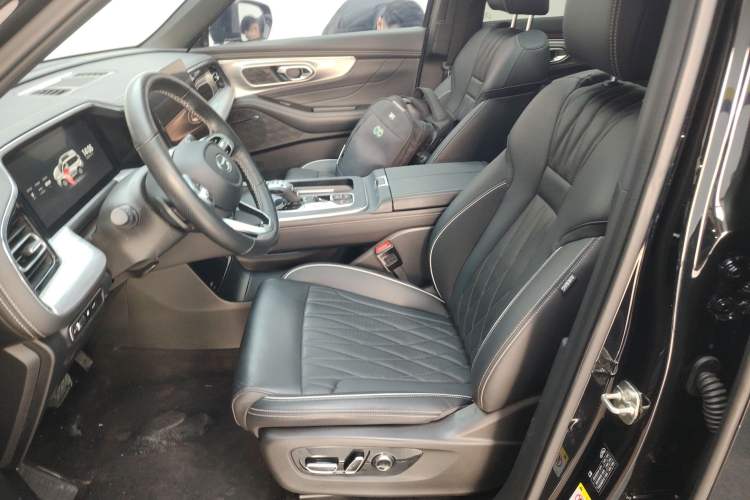 Used GAC Trumpchi GS8 2024 Linghang Series 2.0 TGDI Two-Wheel Drive Luxury Smart Connectivity Version