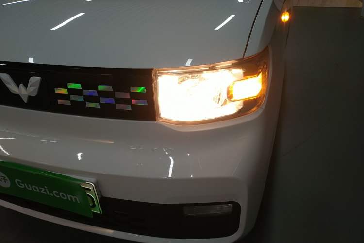 Used Wuling Hongguang MINIEV 2021 Macaron Premium Model – Lithium-NMC