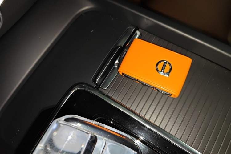 Used Volvo XC60 2024 B5 4x4 Smart Luxury Edition
