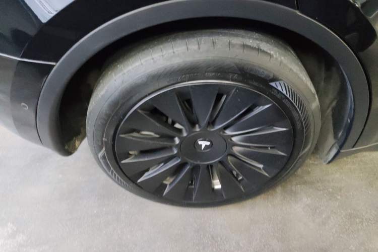 Used Tesla Model Y 2023 Rear-Wheel-Drive Version