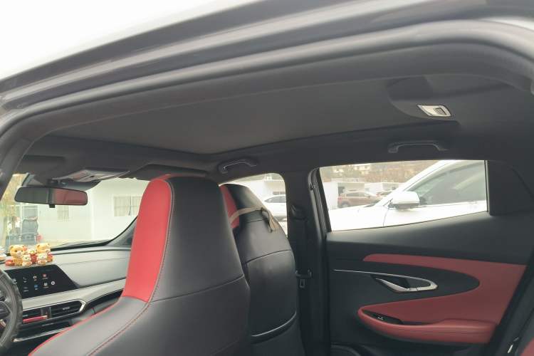 Used Changan UNI-T 2020 1.5T Prestige Version
