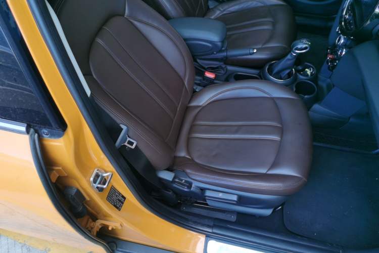 Used  MINI 2016 1.2T ONE Pioneer Edition Five-Door Version
