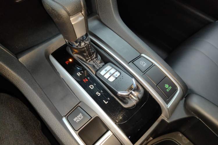 Used Honda Civic 2016 220TURBO CVT Luxury Edition
