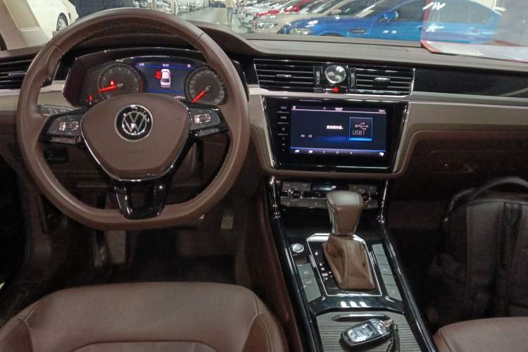 Used Volkswagen Phideon 2021 380TSI Luxury Edition