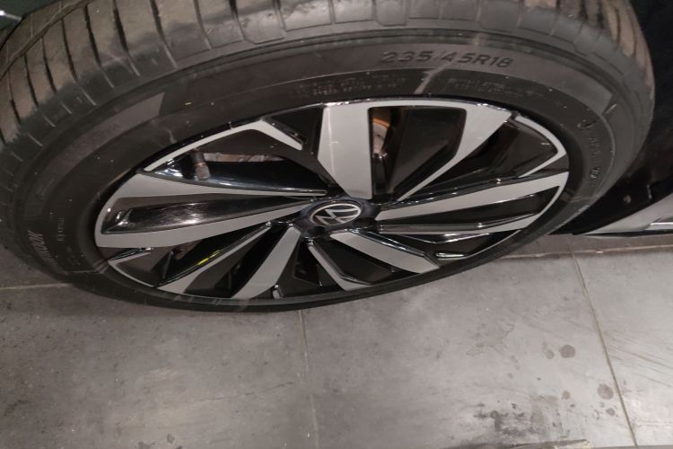 Used Volkswagen Passat 2023 Facelift 330TSI Luxury Edition
