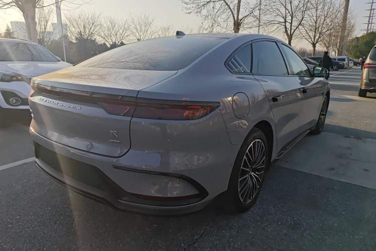 Used BYD Han 2025 DM-i Intelligent Driving Edition 125KM LiDAR Flagship Model
