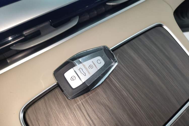 Used Geely Auto Monjaro L 2025 Dongfang Yao 2.0TD Automatic All-Wheel-Drive Wangyue Edition
