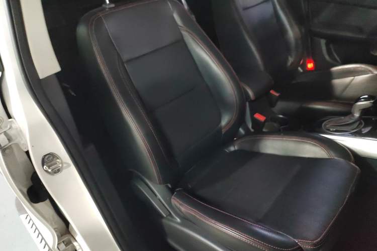 Used Zotye Domy X5 2015 1.5T CVT Landlord Model China IV Standard
