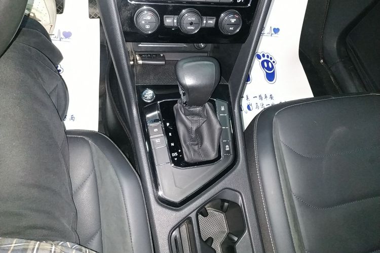 Used Volkswagen Tiguan L 2021 330TSI Automatic Two-Wheel Drive Smart Edition
