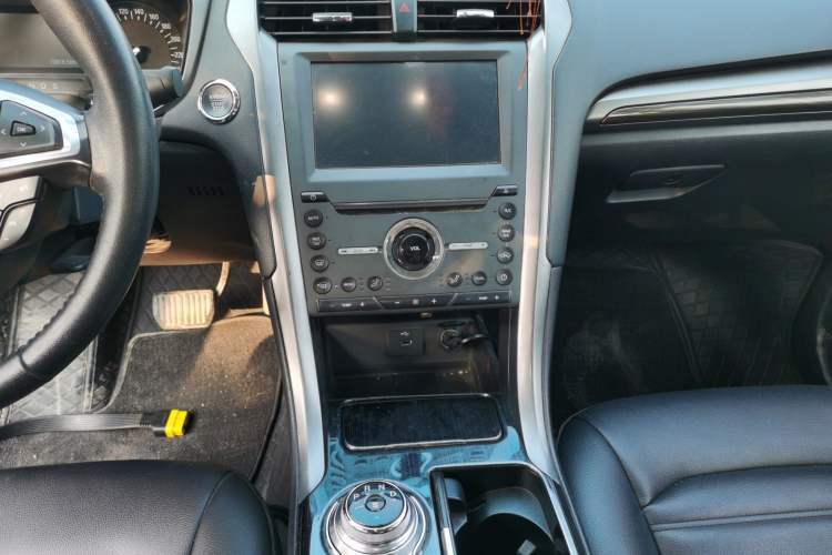 Used Ford Mondeo 2018 EcoBoost 180 Smart Control Fashion Model China V Standard