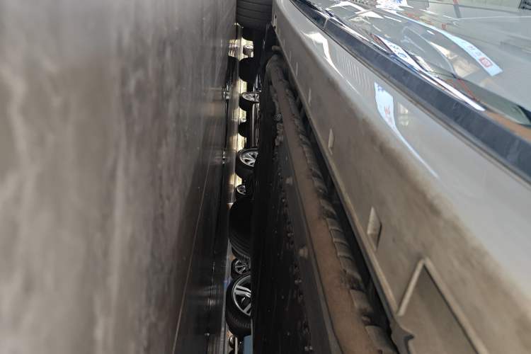 Used VOYAH Dream 2024 PHEV Extended-Range Premium Edition
