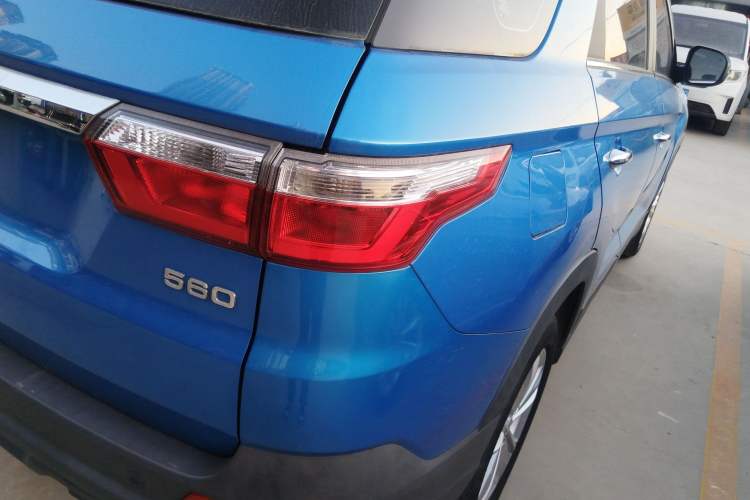 Used Dongfeng Fengon S560 2019 1.8L Manual Urban Model