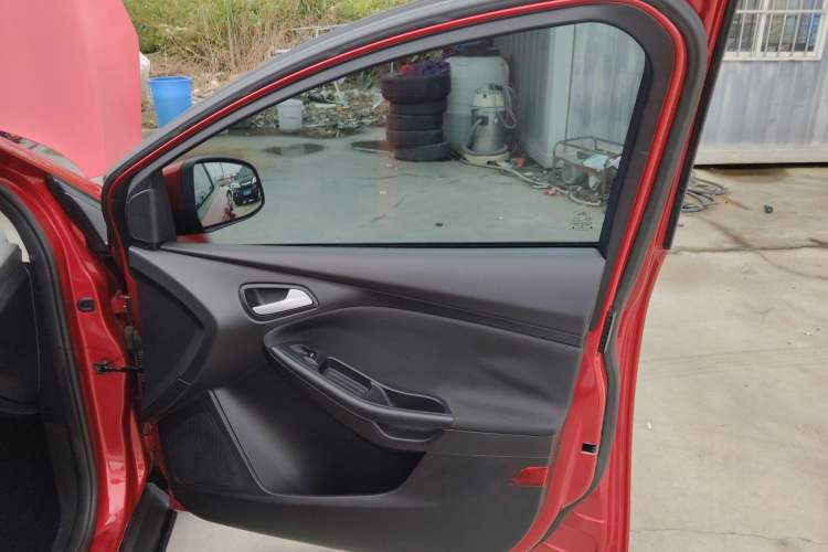 Used Ford Focus 2015 Hatchback 1.6L Automatic Comfort Model
