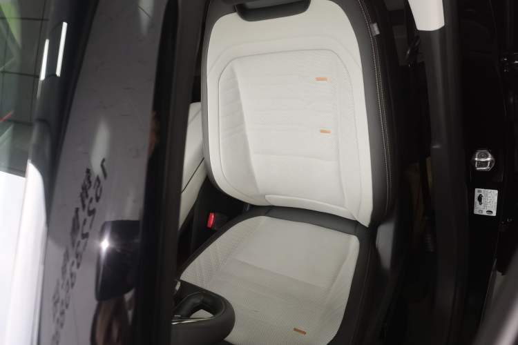 Used Ford Edge 2023 Ford Explorer L 2.0T EcoBoost Four-Wheel Drive 7-Seater Supreme Model
