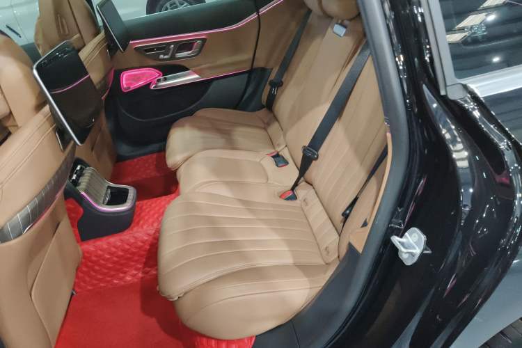 Used Mercedes-Benz E-Class 2025 E 300 L Luxury Model