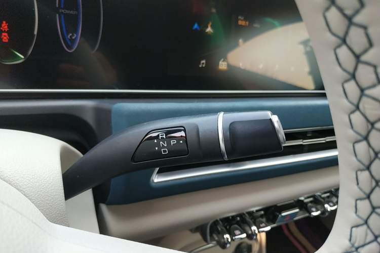 Used ORA Good Cat 2023 401 km Standard Range Comfort Version Lithium Iron Phosphate