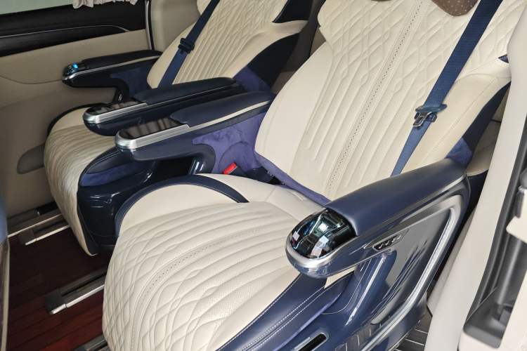 Used Buick GL8 2020 ES Land Cruiser 653T Comfort Edition
