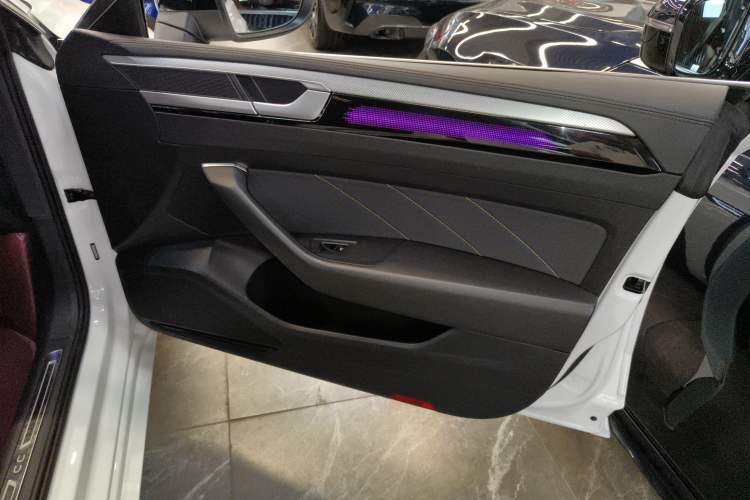 Used Volkswagen FAW-Volkswagen CC 2023 380TSI Striking Edition
