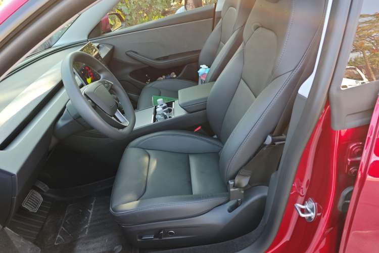 Used Tesla Model 3 2025 Rear-Wheel-Drive Version