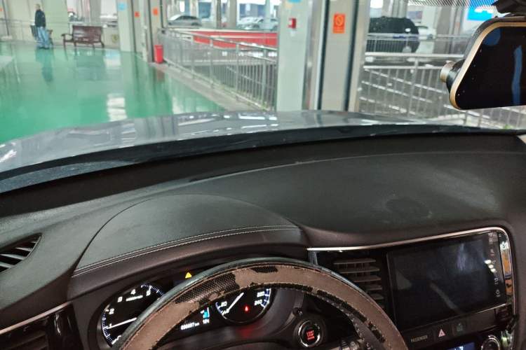 Used Mitsubishi Outlander 2019 2.0L Two-Wheel Drive Comfort Edition 5 Seats China VI Standard