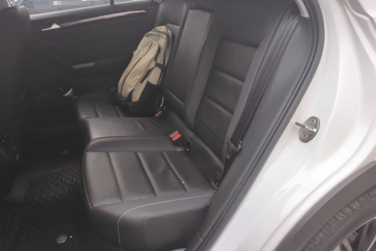 Used Volkswagen T-ROC 2022 280TSI DSG Two-Wheel Drive Elite PLUS
