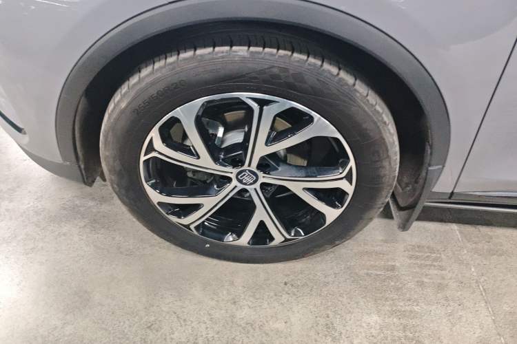 Used BYD Tang New Energy 2025 DM-i 115KM Flagship Model
