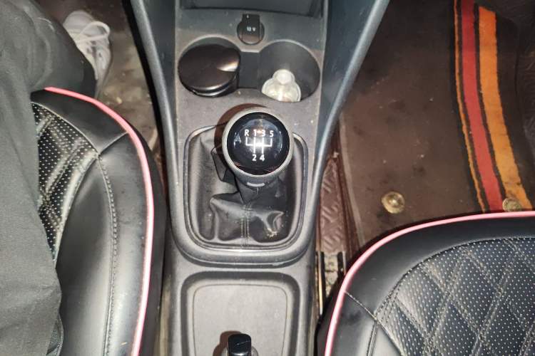 Used Volkswagen Polo 2016 1.4L Manual Fashion Model