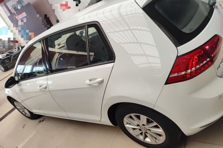 Used Volkswagen Golf 2016 1.6L Automatic Fashion Model
