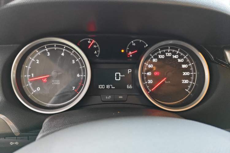 Used Peugeot 408 2014 1.8L Automatic Luxury Edition
