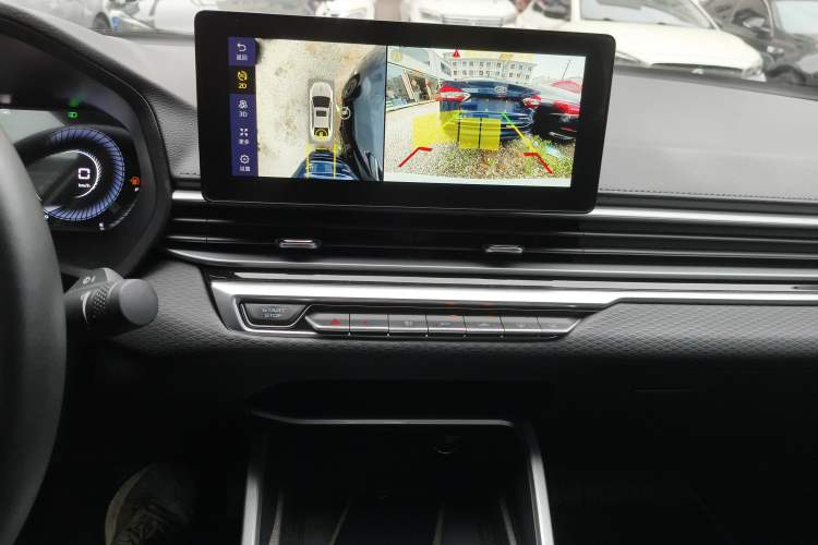 Used Geely Auto Emgrand 2022 4th Generation 1.5L CVT Luxury Model
