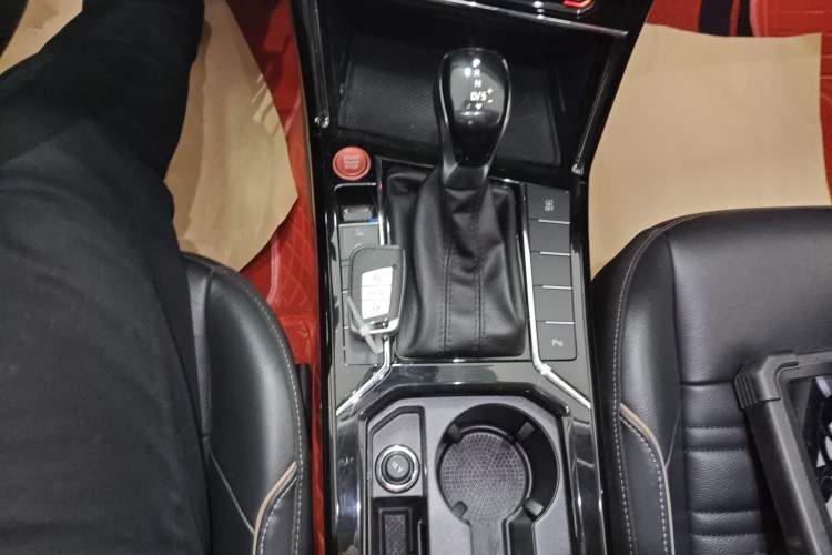 Used Volkswagen Passat 2020 330TSI Elite Edition China VI
