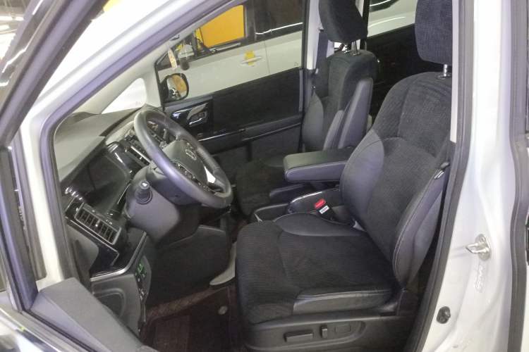 Used Honda Elysion 2019 2.0L Hybrid Comfort Edition
