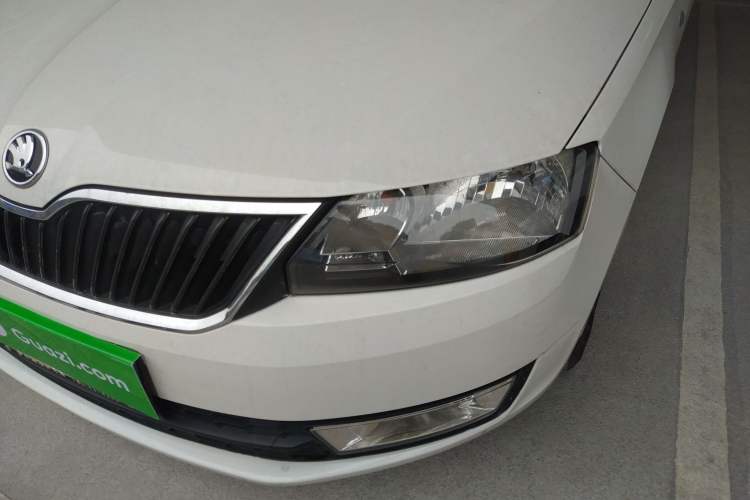 Used Skoda Rapid Spaceback 2014 1.6L Automatic Enjoyment Edition