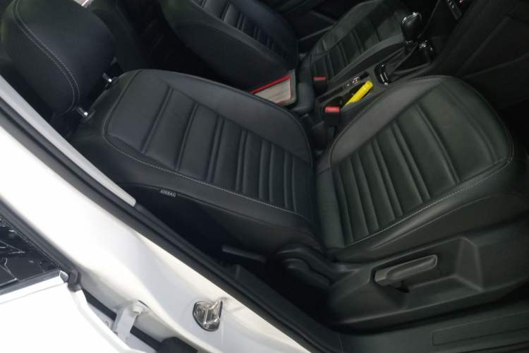 Used Volkswagen Touran 2018 Volkswagen Touran L 280TSI DSG Boundary Edition 7 Seats China VI Standard
