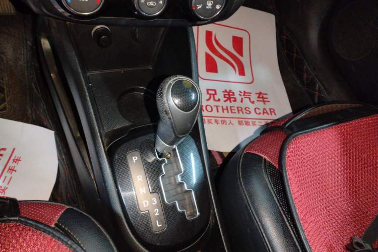 Used Kia K2 2015 Hatchback 1.4L AT GLS Cool Edition
