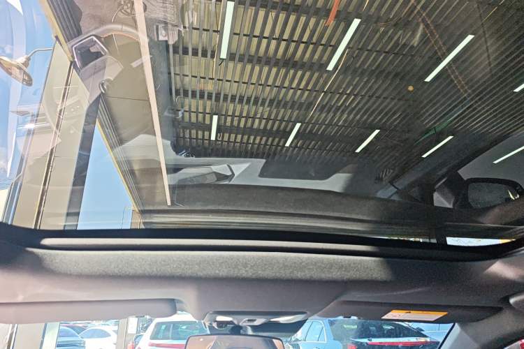 Used Changan UNI-V 2024 1.5T Prestige Edition
