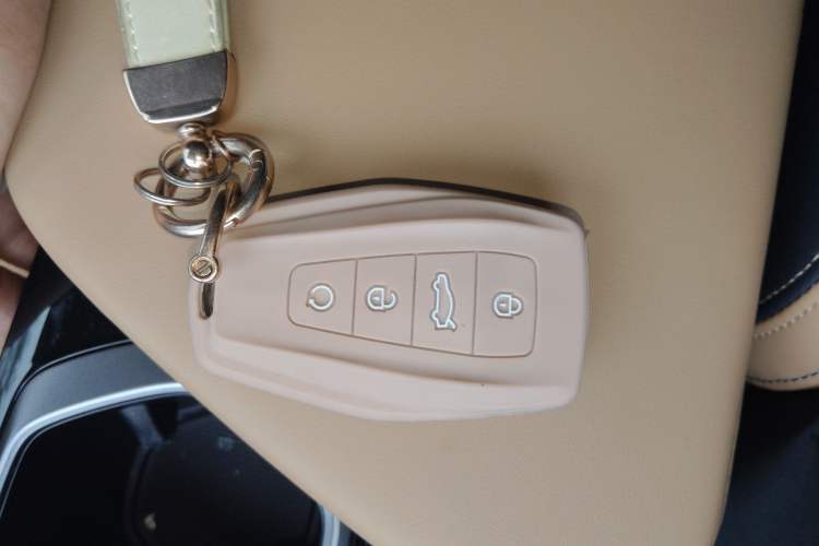 Used Geely Auto FX11 2023 1.5TD DCT Prestige Edition
