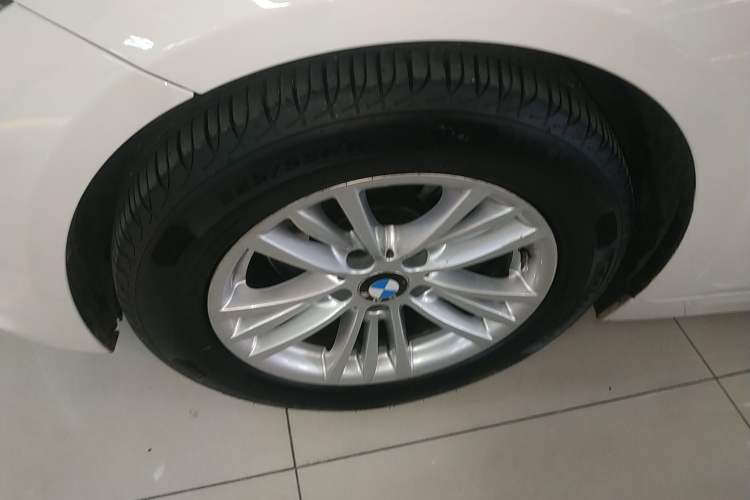 Used BMW 3 Series 2015 320Li Luxury Edition Fashion Model
